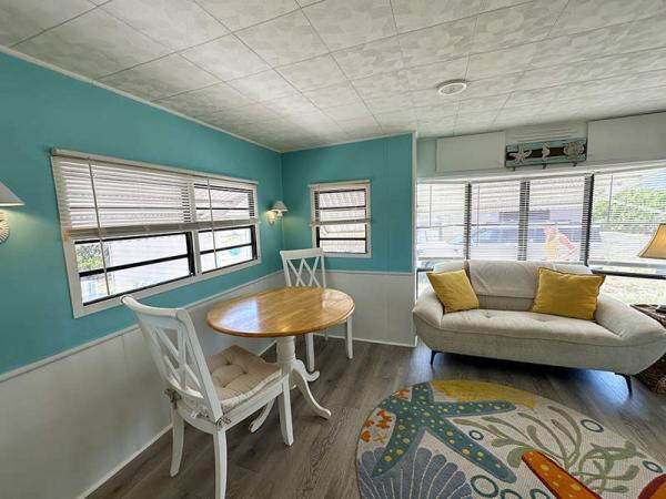 1984 LYNB Manufactured Home