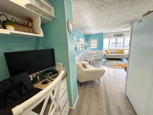 1984 LYNB Manufactured Home