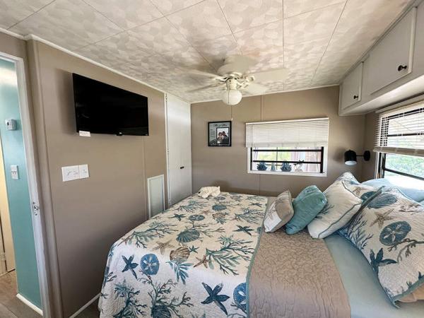 1984 LYNB Manufactured Home