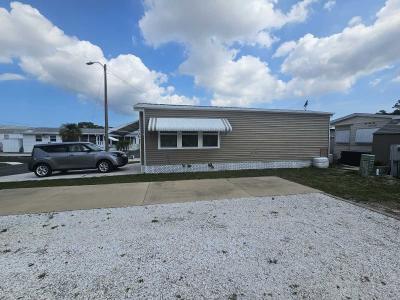 Photo 3 of 33 of home located at 8500 Ulmerton Rd Largo, FL 33771