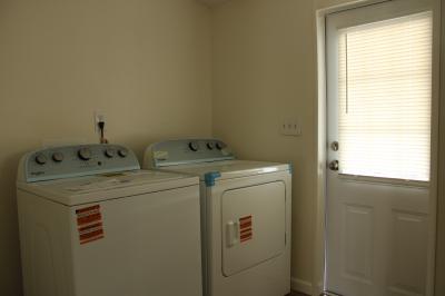 Photo 4 of 14 of home located at 114 Blue Ridge Lane Davenport, FL 33897