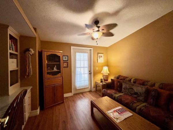 1997 Skyline Manufactured Home
