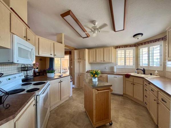 1997 Skyline Manufactured Home