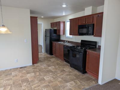 Photo 5 of 16 of home located at 25169 Carmel Woodhaven, MI 48183