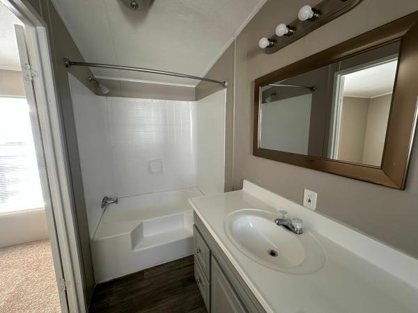 2001 Clayton Homes Inc Waycross Mobile Home