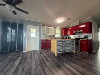 Photo 3 of 11 of home located at 117 Arietta Court Auburndale, FL 33823