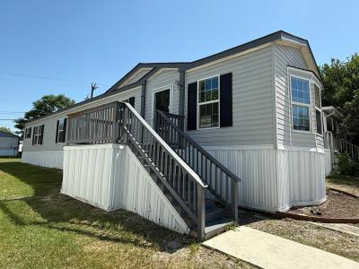 Mobile Home at 9605 W Us Highway 90 Lot #186 San Antonio, TX 78245