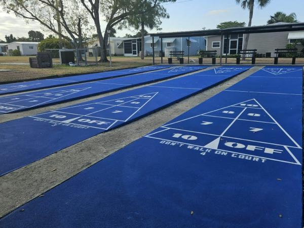 2024 Champion LAKE MANOR  Home