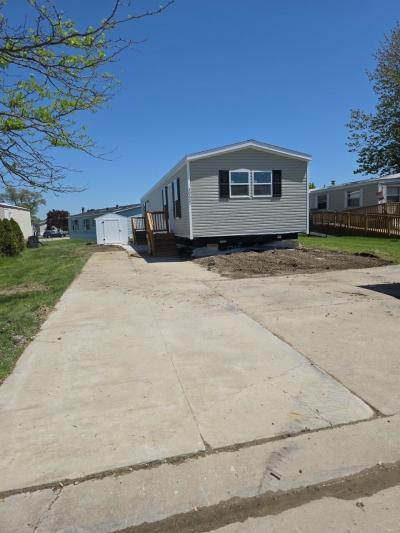 Mobile Home at 20607 Glenallen Dr Clinton Township, MI 48036