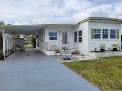 Photo 1 of 17 of home located at 31 Jasmine Ave Palmetto, FL 34221