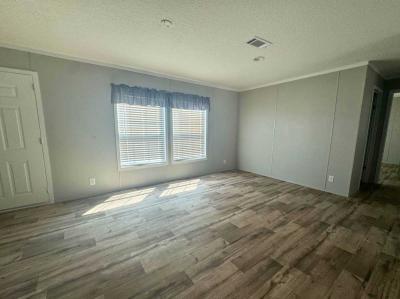 Photo 3 of 17 of home located at 11611 Sir Lawrence Court, Site 99 Thonotosassa, FL 33592