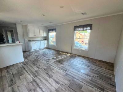 Photo 3 of 17 of home located at 11611 Sir Lawrence Court, Site 21 Thonotosassa, FL 33592