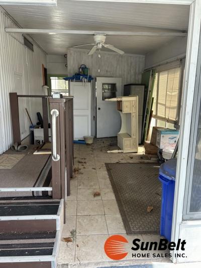 Photo 4 of 28 of home located at 3150 NE 36th Avenue Lot 429 Ocala, FL 34472