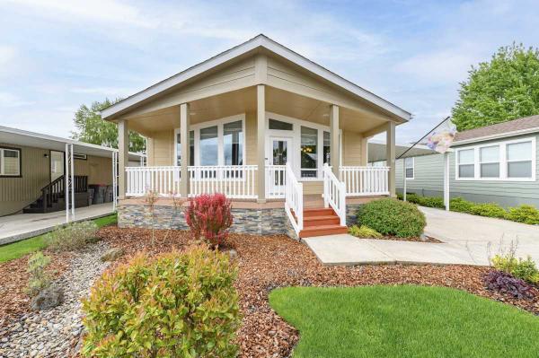 Photo 1 of 2 of home located at 4155 NE Three Mile Ln McMinnville, OR 97128