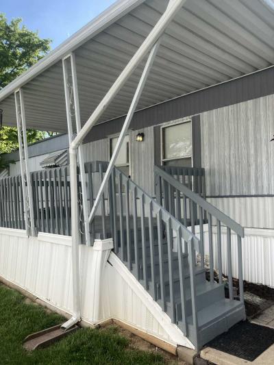Photo 2 of 15 of home located at 33 Matador Court Saint Peters, MO 63376