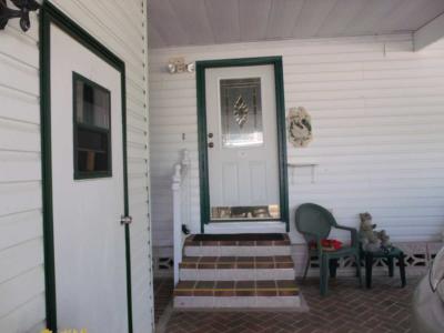 Photo 4 of 31 of home located at 1386 Deverly Dr Lot #330 Lakeland, FL 33801