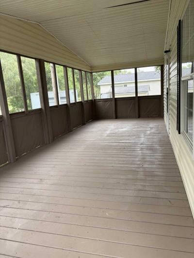 Photo 5 of 18 of home located at 430 Cedar Creek Dr. White Lake, MI 48383
