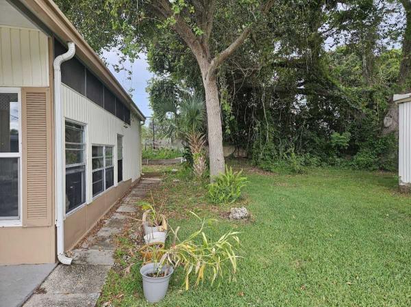 1980 TWIN Manufactured Home