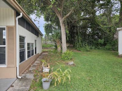 Photo 3 of 26 of home located at 435 16th Ave. S. E. Lot 542 Largo, FL 33771