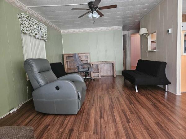 1980 TWIN Manufactured Home