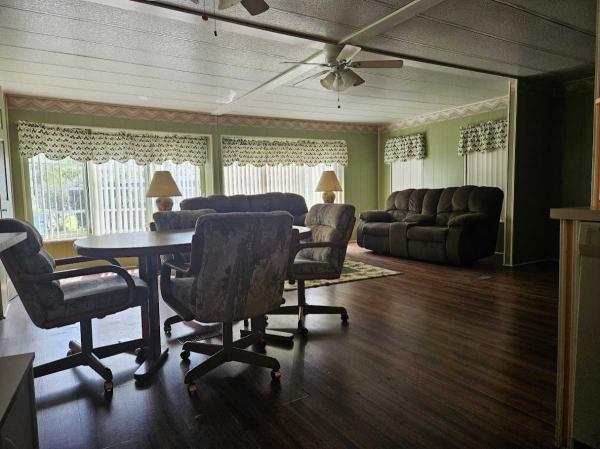 1980 TWIN Manufactured Home