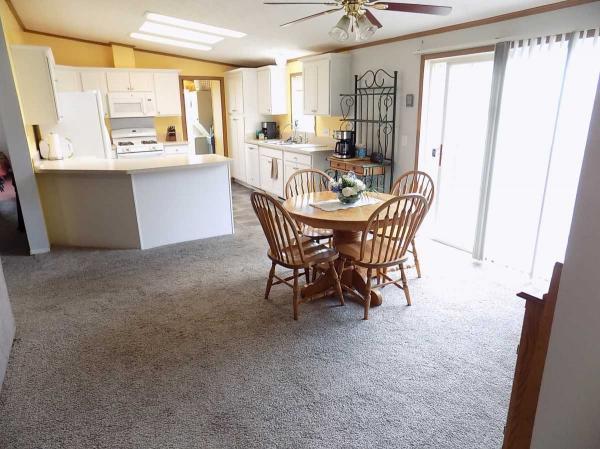 2000 Champion Manufactured Home
