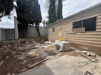 Photo 3 of 18 of home located at 2514 W Orangethorpe Ave #12 Fullerton, CA 92833