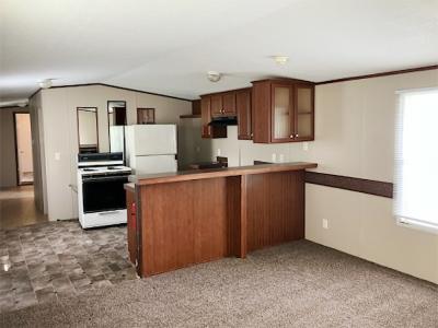 Mobile Home at 76 Camelot Gardner, IL 60424