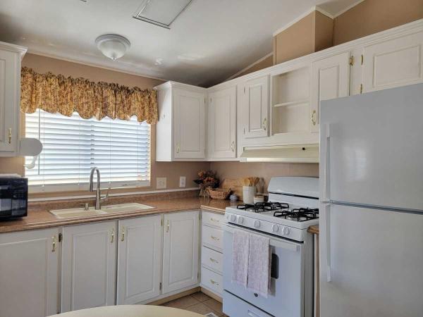 1990 Skyline GRF4605 Manufactured Home