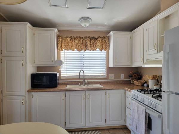 1990 Skyline GRF4605 Manufactured Home
