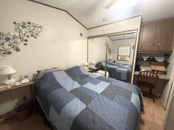 1987 Schult Manufactured Home