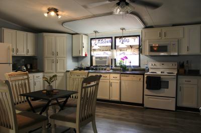 Photo 5 of 14 of home located at 1015 Ridgeway Blvd. North Davenport, FL 33897