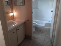 1988 Pine Grove Manufactured Home