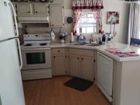 1988 Pine Grove Manufactured Home