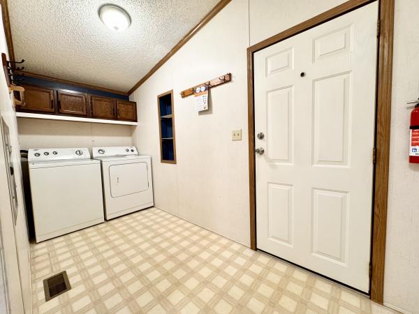 1994 Dutch Limited 4913 Mobile Home