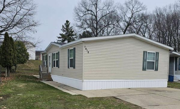 Photo 1 of 2 of home located at 1418 Sarnia Street Lot 477 Muskegon, MI 49444