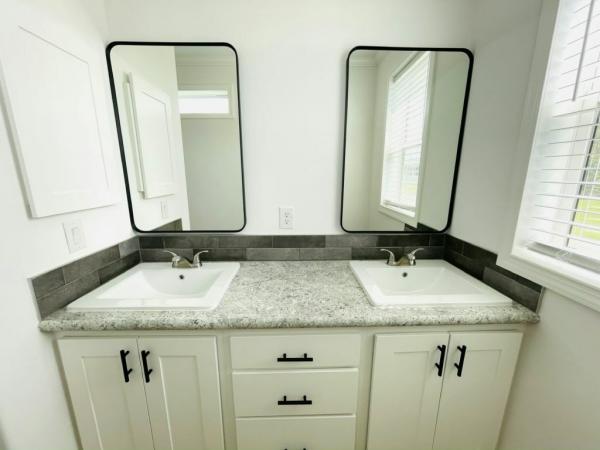 2024 Skyline - Ocala Bal Harbour w/ Den Mobile Home