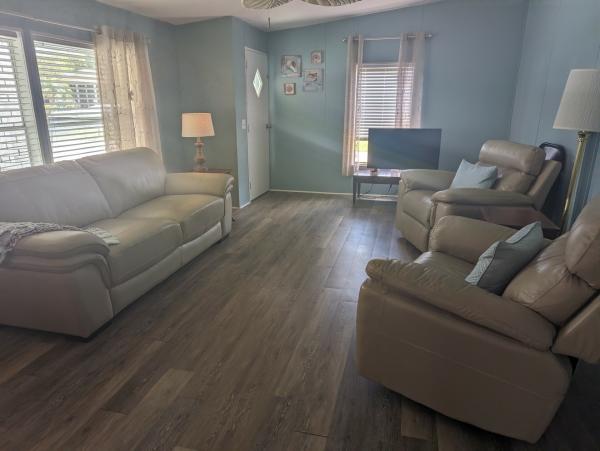 1993 Mobile Home