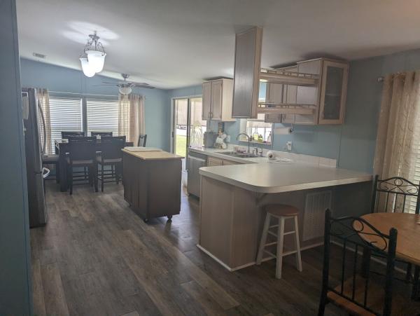 1993  Mobile Home For Sale