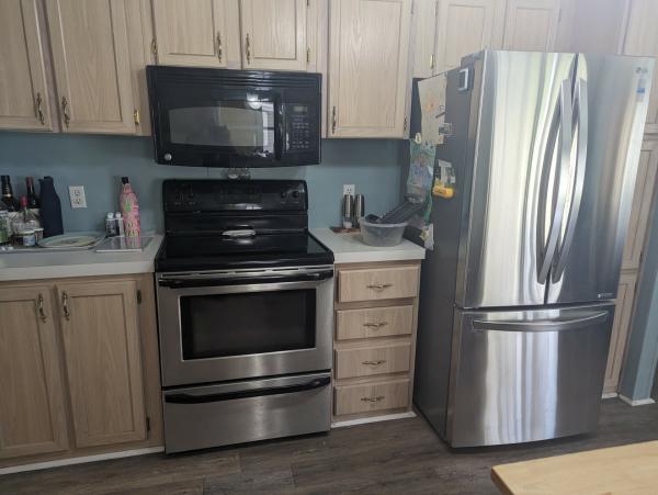 1993  Mobile Home For Sale