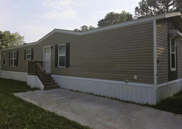 2022 Clayton Homes Inc Community Series Mobile Home