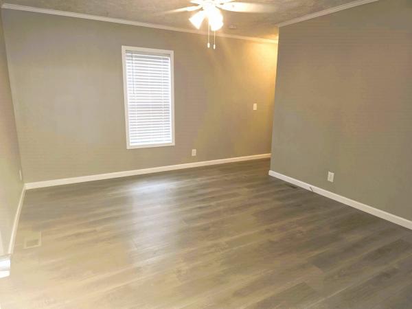 2022 Clayton Homes Inc Community Series Mobile Home