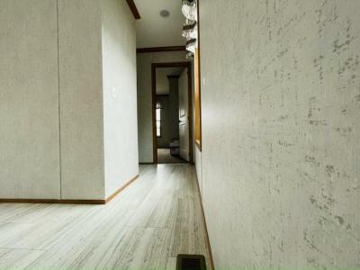 Photo 3 of 5 of home located at 56 Elmhurst Dr. Lockport, NY 14094