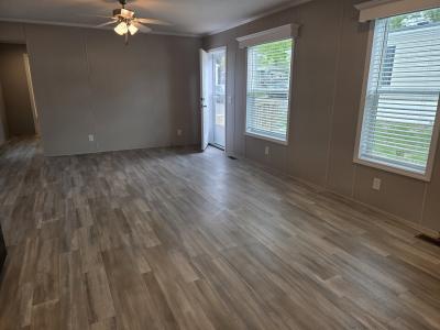 Photo 3 of 7 of home located at 264 W Glengarry Ct Highland, MI 48357