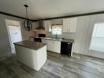 Mobile Home at 10201 W Beaver St #204 Jacksonville, FL 32220