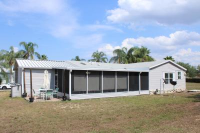 Photo 2 of 11 of home located at 121 Hammock St. Davenport, FL 33897