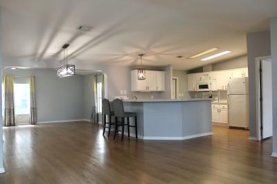 Photo 4 of 11 of home located at 121 Hammock St. Davenport, FL 33897