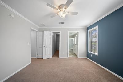 Photo 3 of 25 of home located at 263 Dixie Drive Haines City, FL 33844