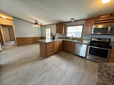 Photo 4 of 15 of home located at 29904 Meadow Lane Gibraltar, MI 48173