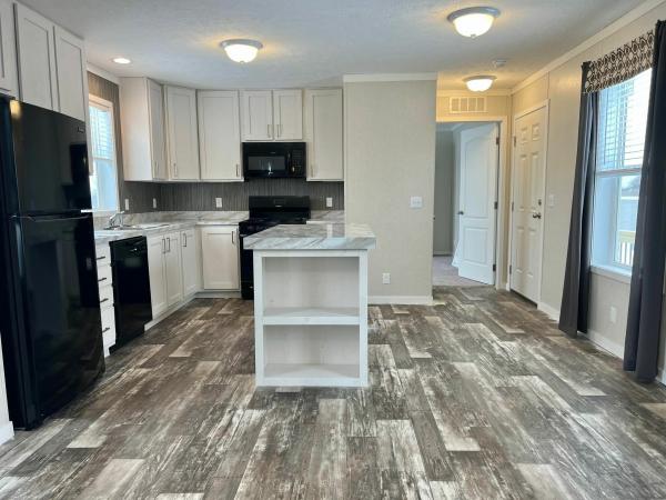 Photo 1 of 2 of home located at 6578 South Kimberly Drive Lot 331 Holly, MI 48442